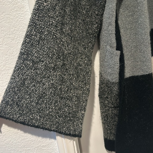 Lovestitch Colorblock Pocketed Cardigan - Picture 2 of 4